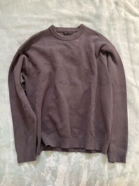 Zara Men's Crewneck Sweater in Mauve
